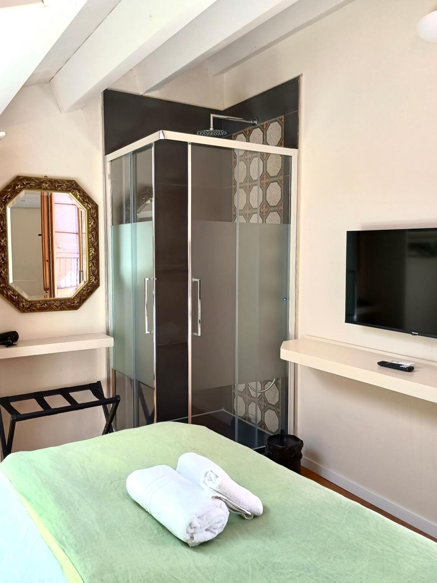Sette Fate Suites & Spa Palermo Buitenkant foto